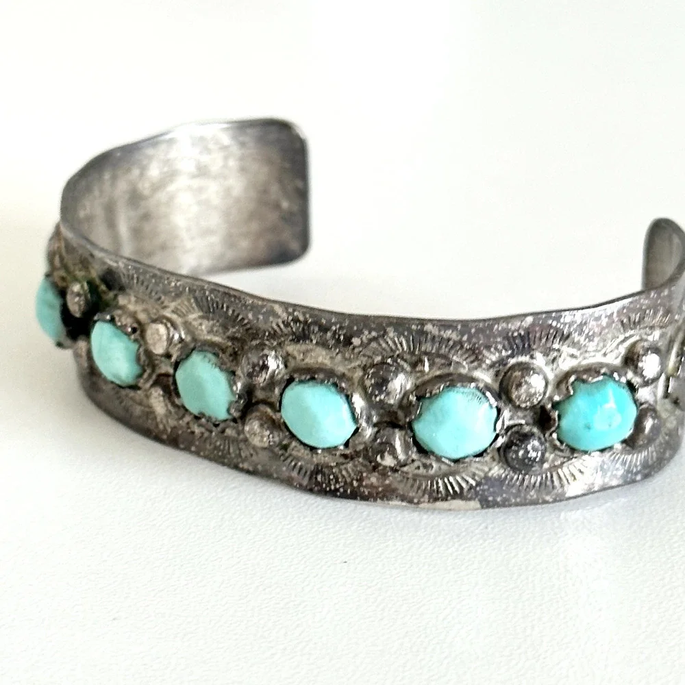 Vintage 925 Sterling Silver Turquoise Native American Etched Cuff Bracelet 6.5